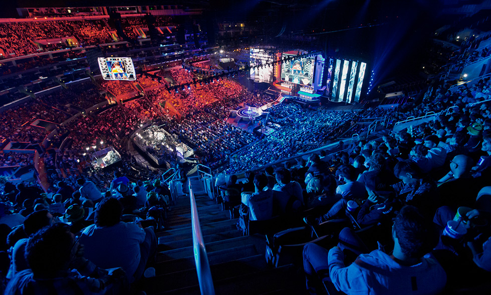 Doinb ：有别的队长问小草包你接单到时候你打训练赛吗？他说不打