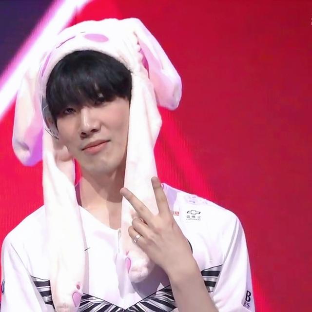 EPL S20 小组赛：艰难取胜 COL 2-1击败Astralis